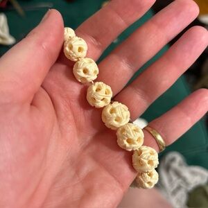 Vintage Asian Carved Ivory Colored Stone Beads Circle Round Screw Clasp